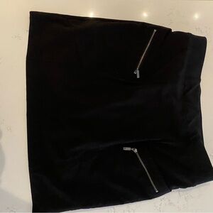 Chicos Black Skort with Silver Zipper Detail Sz 5